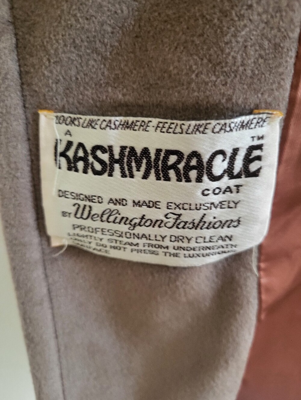 Vintage Miracle Beige Coat with Brown Trim - Picture 5 of 6
